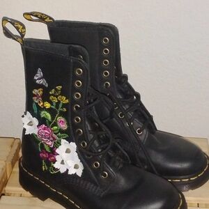 Dr Marten 1490 Bloom Black Floral Embroidered Combat Boots